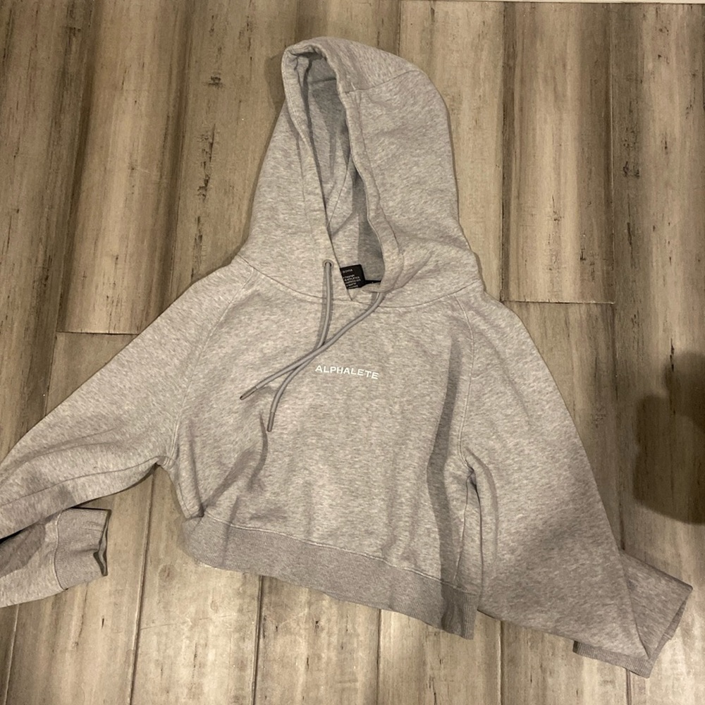 Alphalete cropped hoodie